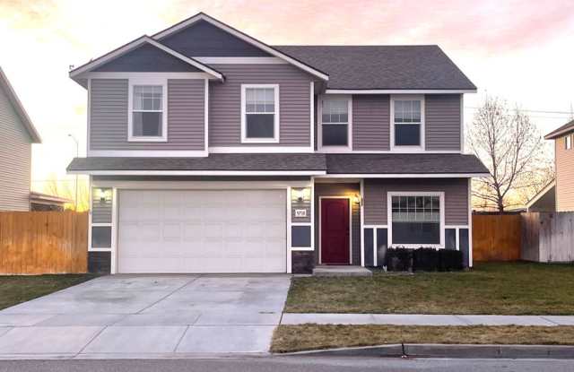 Photo of Charming Very Spacious 2-Story Home for Rent in Pasco, WA – Ideal Location Off Road 68!