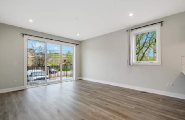 3954 South Indiana Avenue - 3954-1R