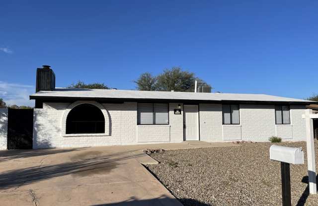 3262 W Calle Cisne - 3262 West Calle Cisne, Drexel Heights, AZ 85746