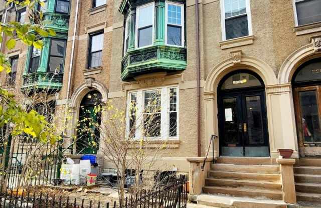 2257 Loring Place North