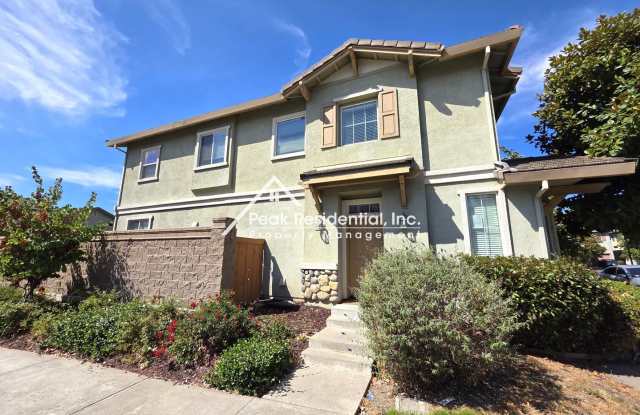 Spacious 4bd/3ba Sacramento House!