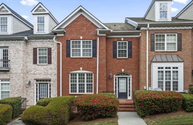 338 Holbrook Rd