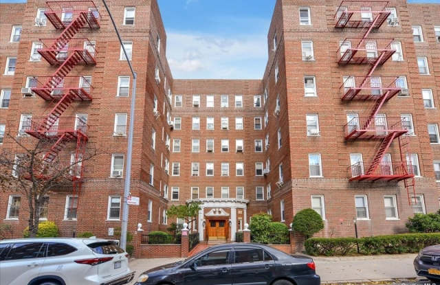 63-109 Saunders Street - 63-109 Saunders Street, Queens, NY 11374