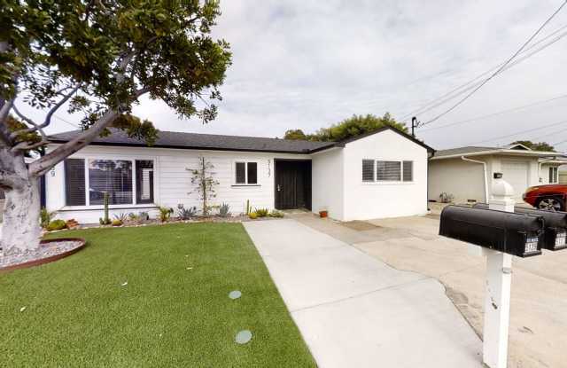 Photo of 5BD/2BA, Easy Walk to Campus!!