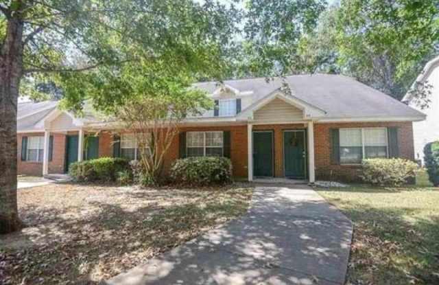 Photo of 2525 Hartsfield Road unit: 23