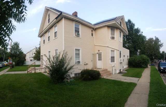 83 Kraemer Street