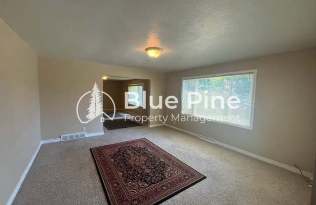 405 South Park Avenue