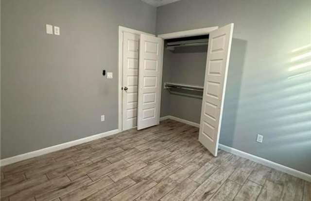 1316 S Xanthia Street