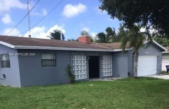 20600 NW 2nd Ct