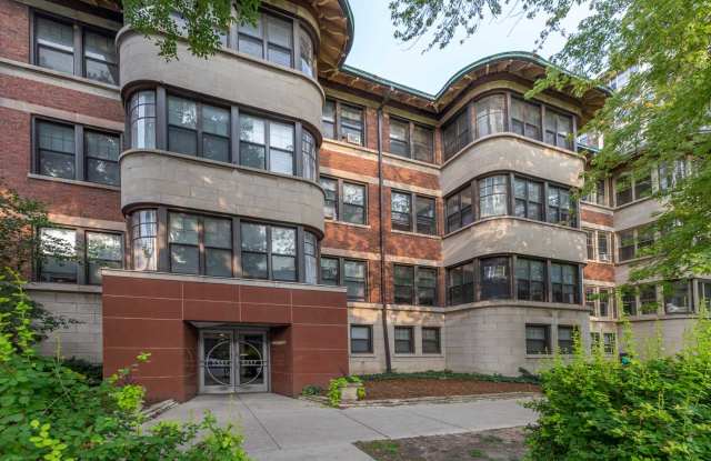 5337 S. Hyde Park Boulevard