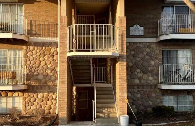 1202 W 1380 N