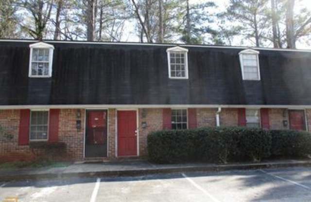 Spring Special $300 Off 1st Month's Rent! Amazing 2 Bed/1.5 Bath Townhome Available! photos photos