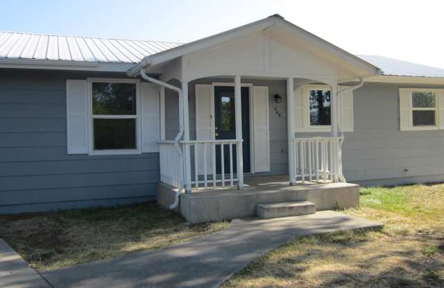 Photo of Newly Remodeled 3 Bedroom, 2 Bath Home on Montezuma Avenue