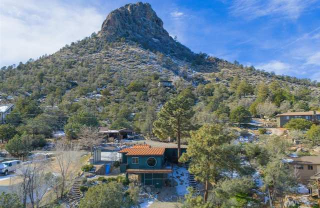 Newly Remodeled 2 Bed, 1 Bath + a Den  Home at The Base of Thumb Butte!