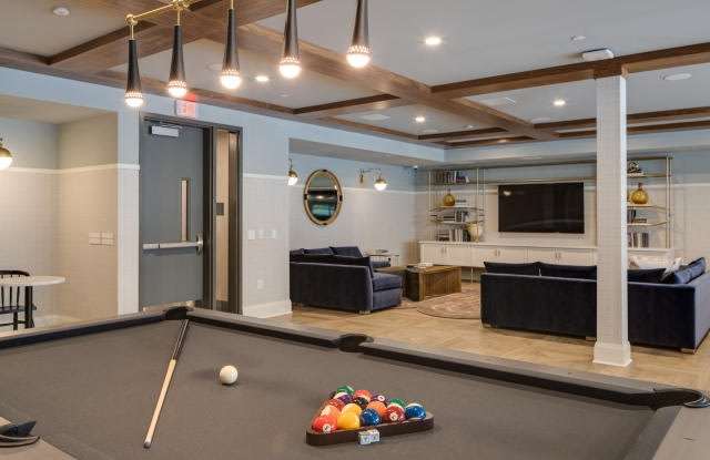 1325 Utica Ave S Unit A31