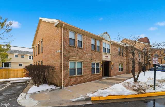 15300 SPENCERVILLE Court unit: 201A