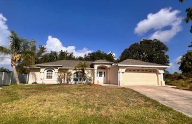 Photo of Beautiful and Spacious 3-Bedroom Pool Home in North Port