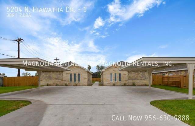 5204 N Hiawatha Dr
