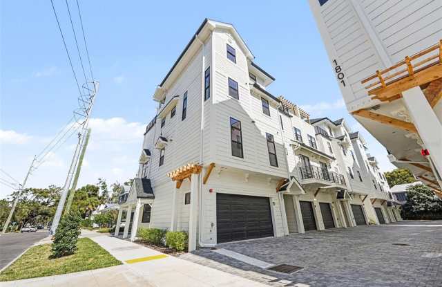 1801 N MORGAN STREET