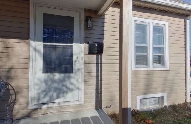Updated 2BR Townhouse