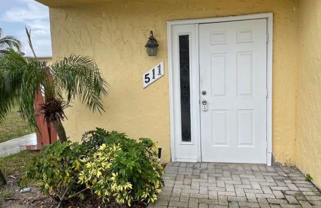 511 SW 1st Ct - 511 SW 1st Ct, Boynton Beach, FL 33435