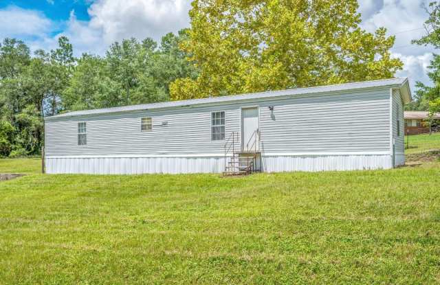 Photo of 2725 State Highway 83 N