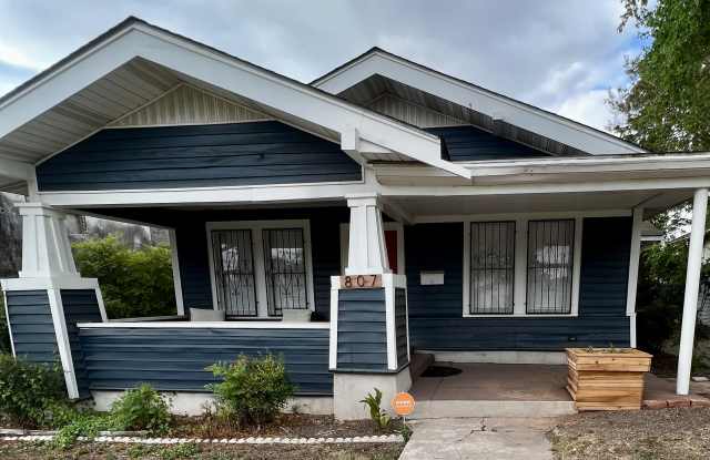 Photo of 807 Rigsby Ave
