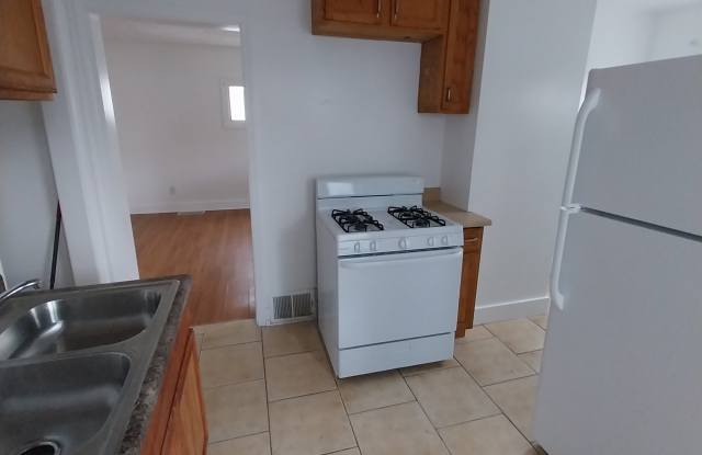 13624 Thornhurst Avenue