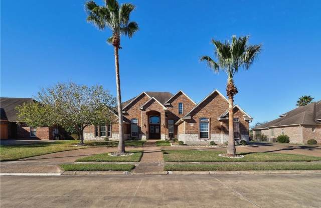 11 W Bar Le Doc Drive