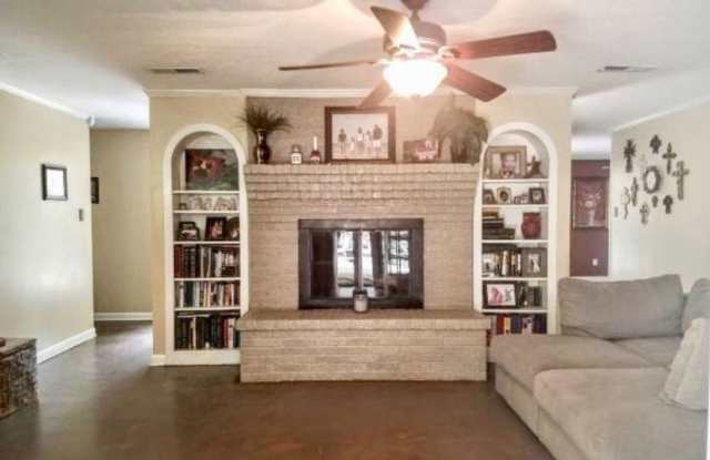 Beautiful 4 bedroom house!