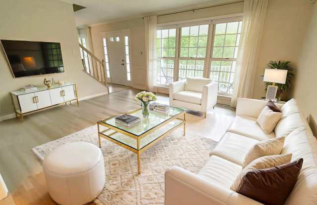 2510 HEATHERWOOD Court