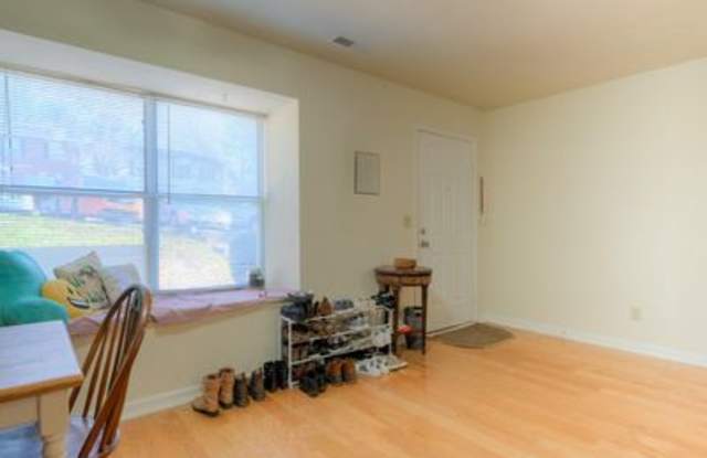 Photo of 215 Janie Ln