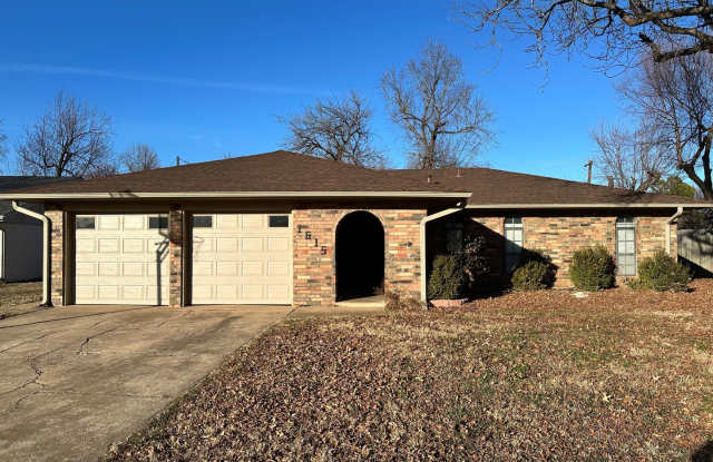 4bed/3bath Home Available for Rent in Central Norman!!