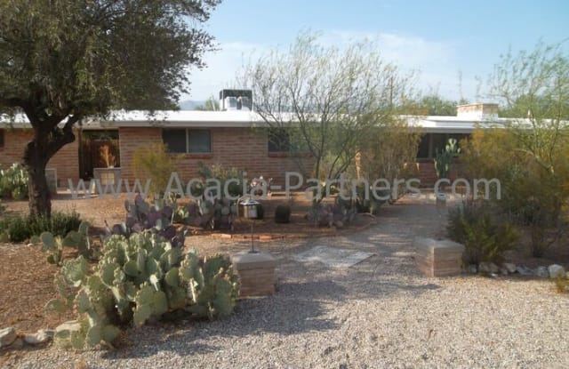 7931 East Mabel Drive - 7931 East Mabel Drive, Tucson, AZ 85715