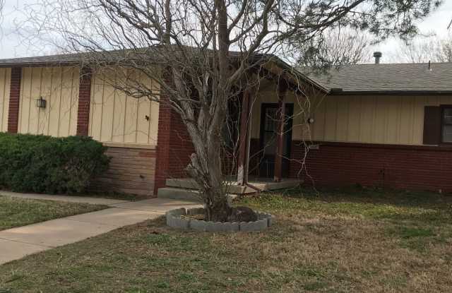 102 S. OakWood Ave - 102 South Oakwood, Wichita, KS 67218