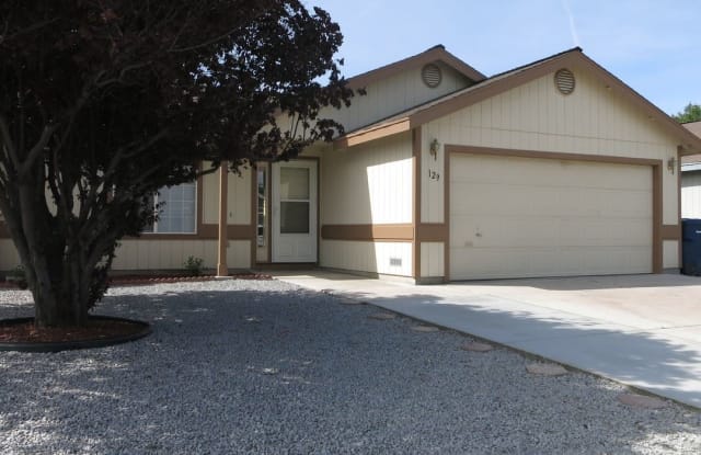 129 Primrose Dr - 129 Primrose Drive, Fernley, NV 89408