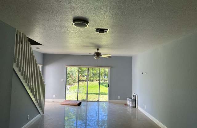 Townhouse in Tamarac Florida
