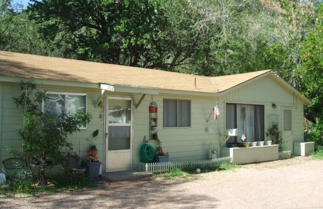 705 Prospect Place - 705 Prospect Place, Manitou Springs, CO 80829