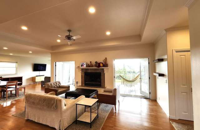 Mokuloa Beauty with Mauna Kea Views