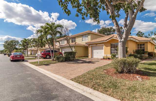 3381 Commodore Court