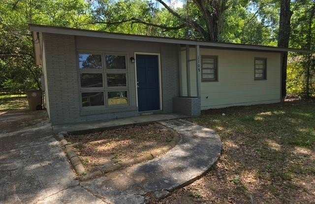 1108 Rhett Drive
