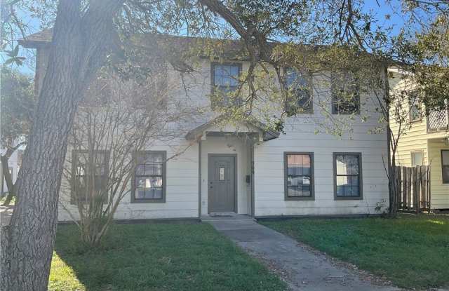 309 Rosebud Avenue unit: D