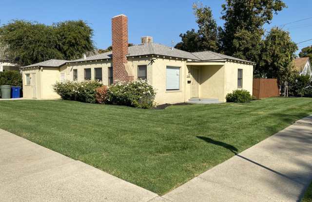 Lovely 2-bdrm./1-bath home with bonus room available now!