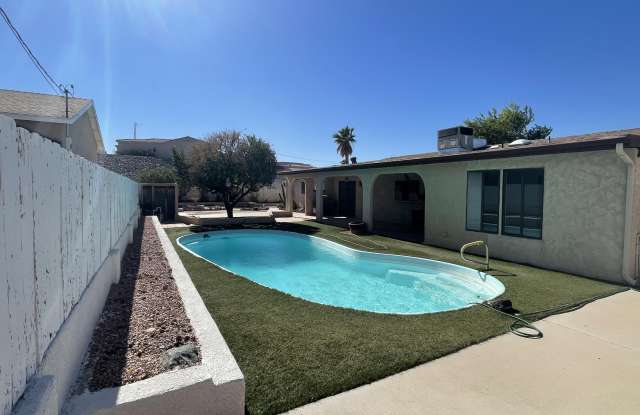 Photo of 1200 Palo Verde Ln