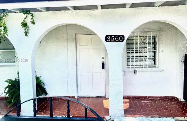 3560 SW 25th Ter