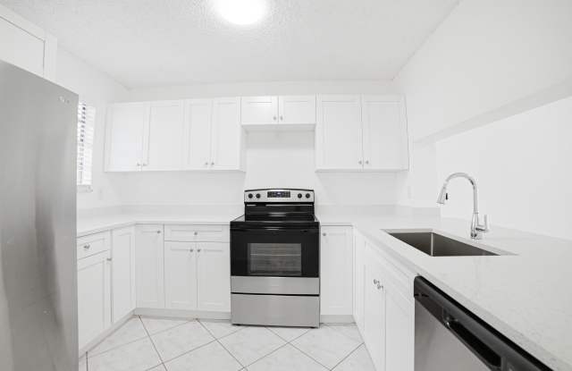 8207 FAIRWAY Road