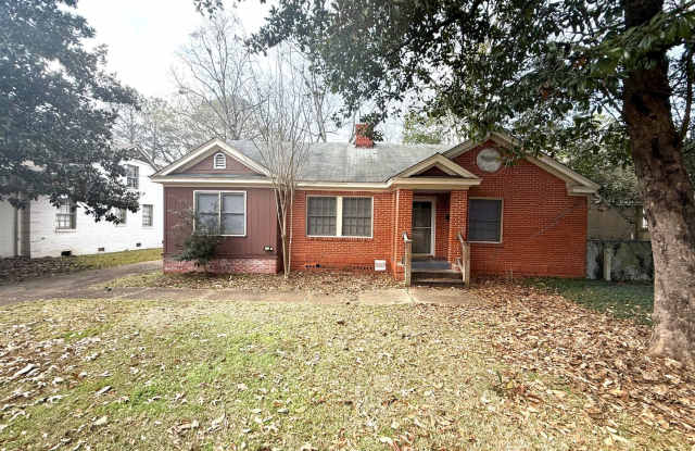 Photo of ** 3 Bed 2 Bath Located beside Huntingdon ** Call 334-366-9198 to schedule a self tour