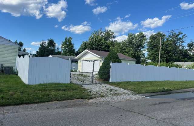 2901 Sangster Avenue