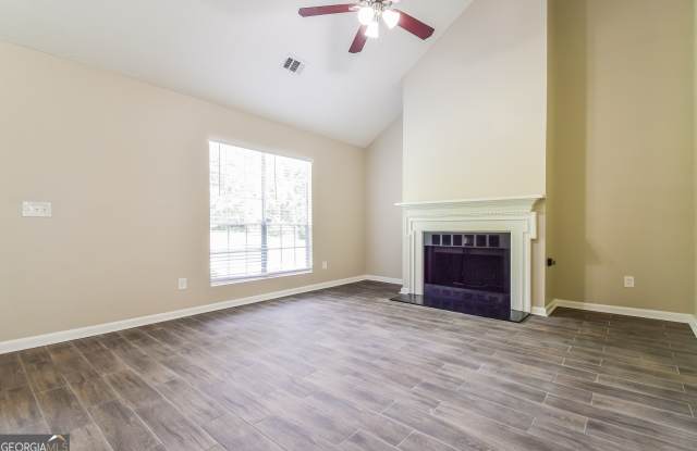 2826 Knollberry Lane