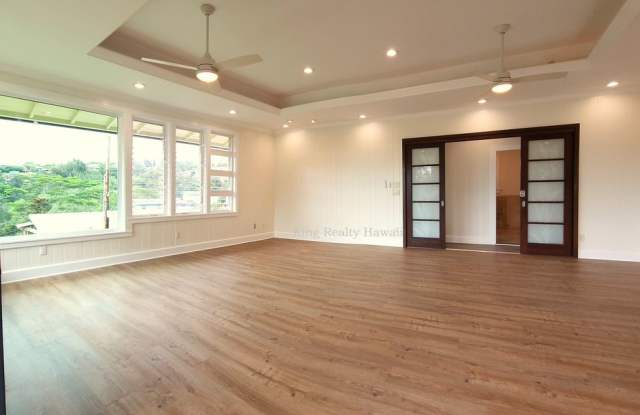 99-411 Fernridge Place